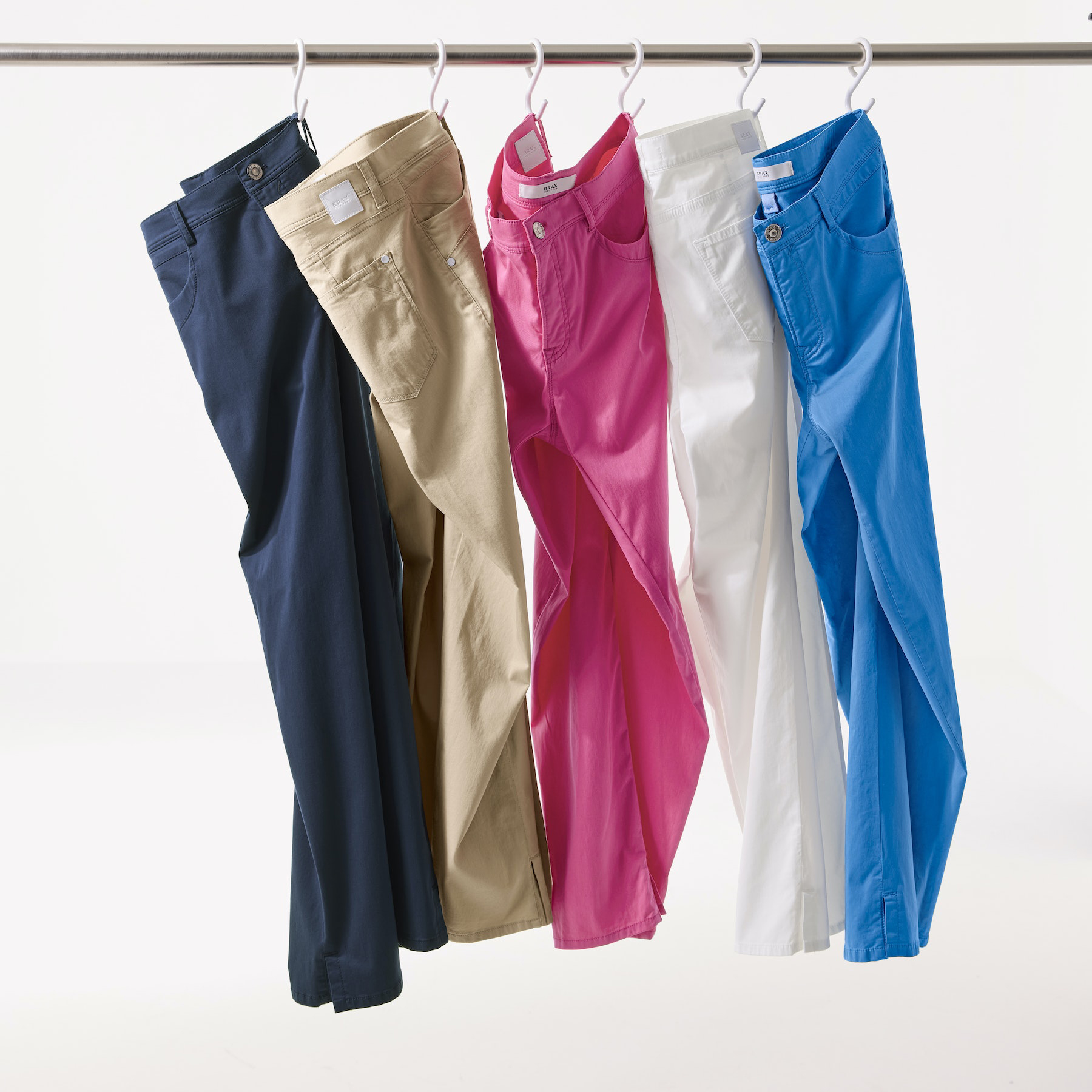 webBRAX_spring_summer_2023_large_Werbung_23-0136.jpg